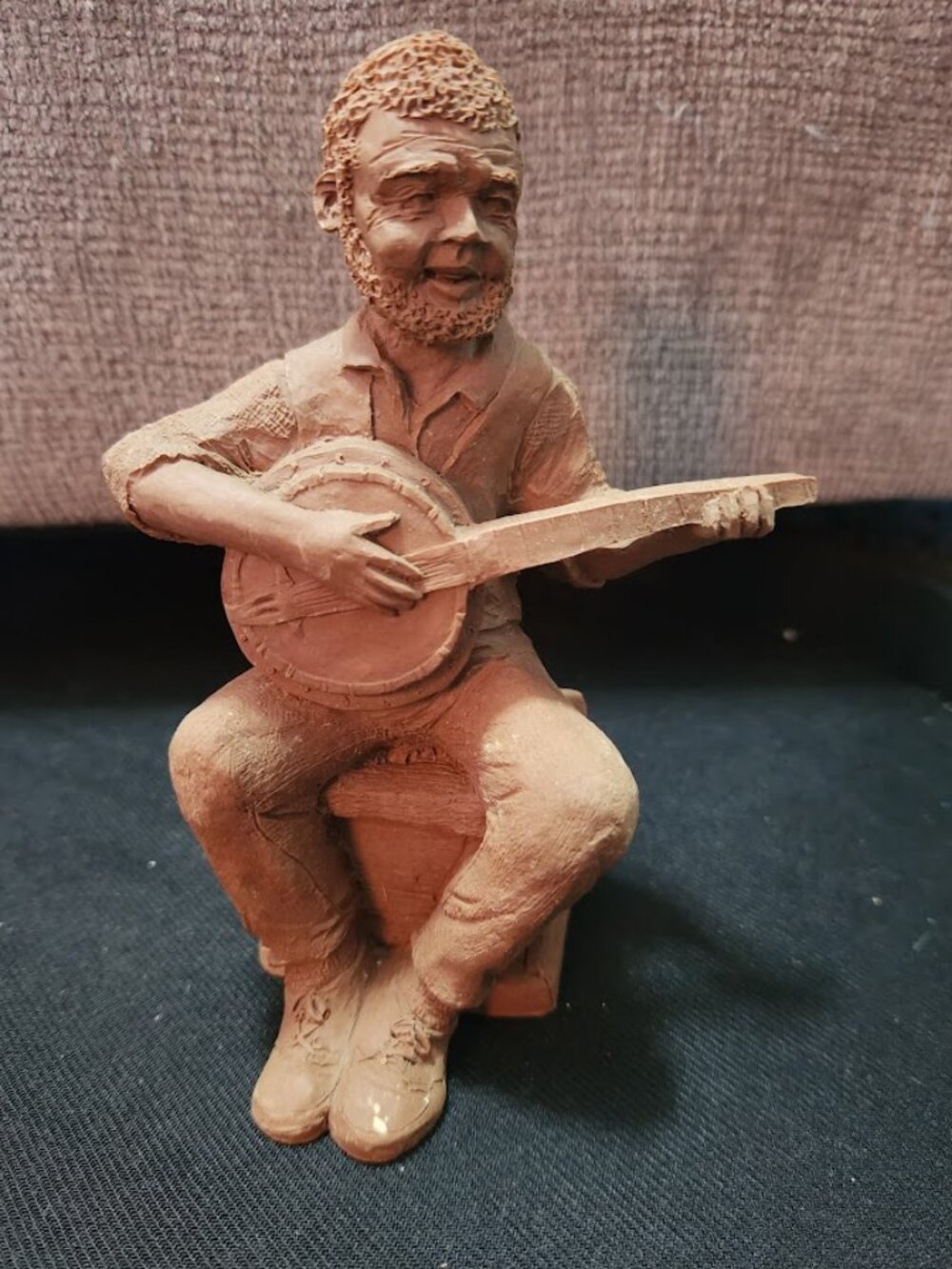 "Banjo Player" from the 1991 TnT folk art series